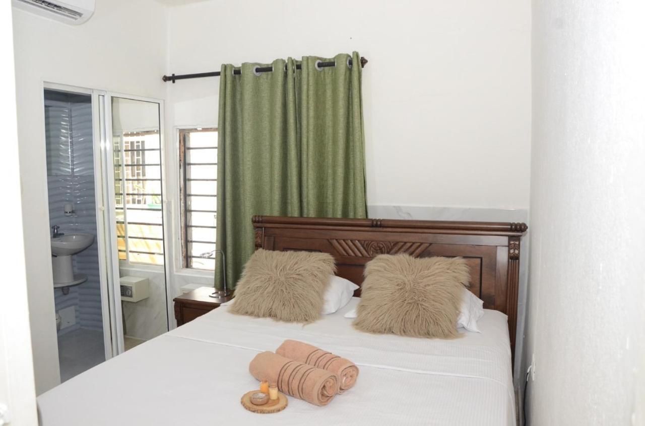 Hostal Marbella 47 Cartagena Bagian luar foto