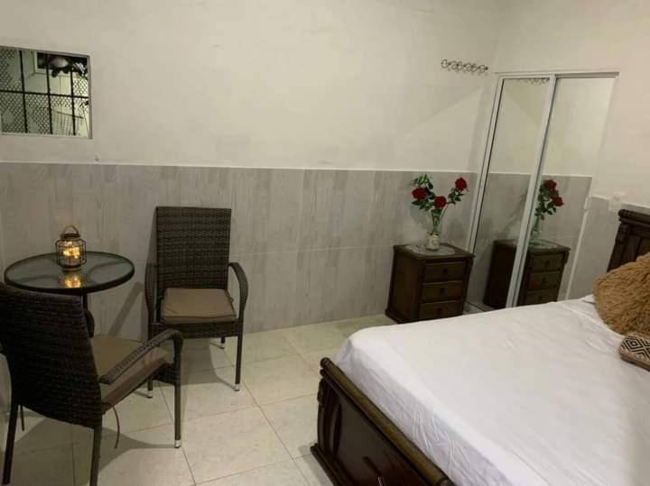 Hostal Marbella 47 Cartagena Bagian luar foto